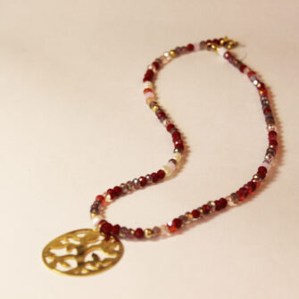 Raíz de Fuego — Collar con cristales rojos y dije de árbol dorado